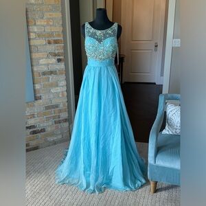 Mayqueen size 10 prom dress party wedding new with tags.